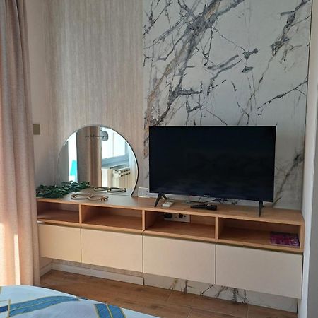 Apartment Centrum - Free Private Parking Novi Sad Eksteriør bilde
