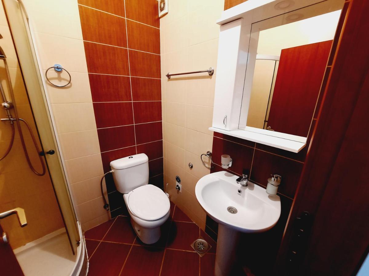 Apartment Centrum - Free Private Parking Novi Sad Eksteriør bilde