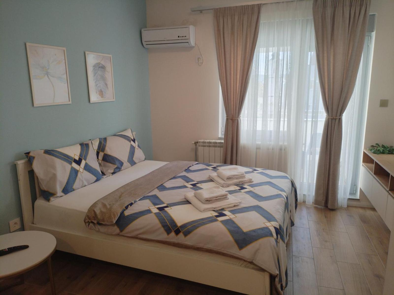 Apartment Centrum - Free Private Parking Novi Sad Eksteriør bilde