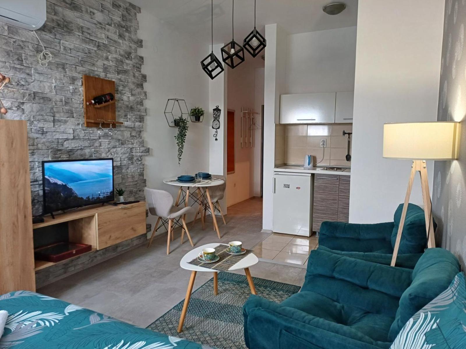 Apartment Centrum - Free Private Parking Novi Sad Eksteriør bilde