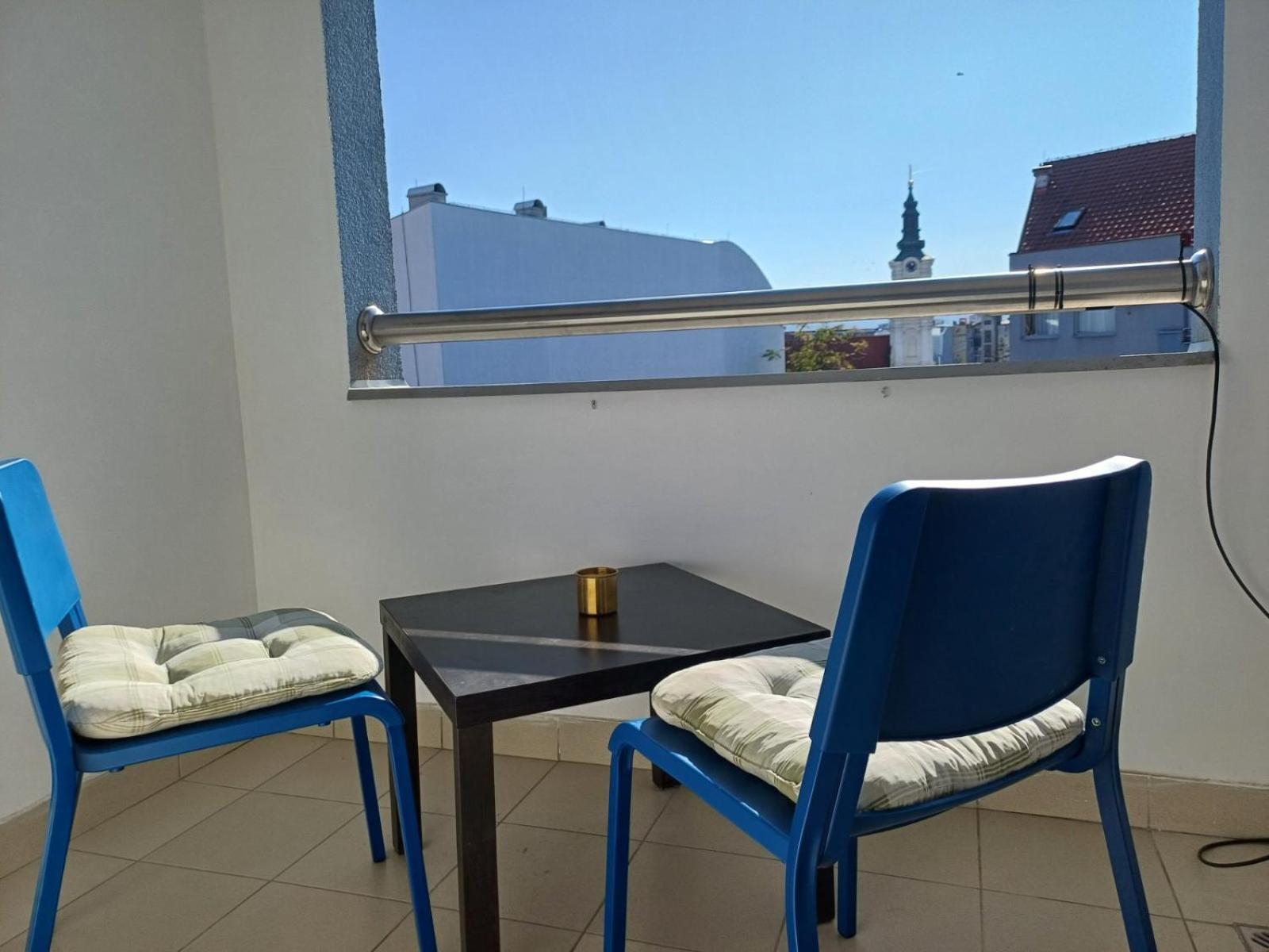 Apartment Centrum - Free Private Parking Novi Sad Eksteriør bilde